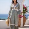 vestido de seda con puntilla frontal nude